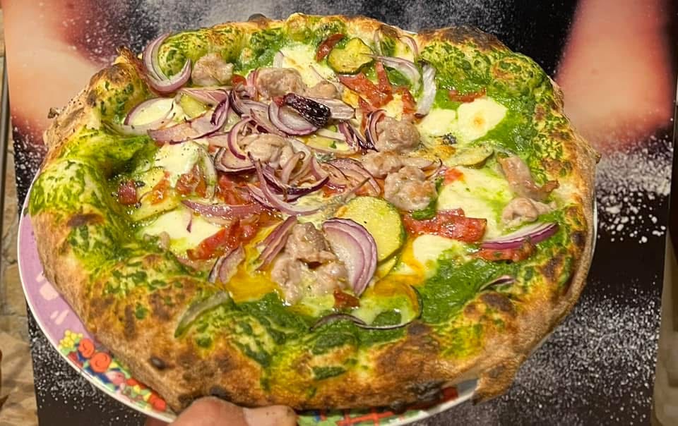 pizzeria gourmet con forno a legna e prodotti tipici Palermo